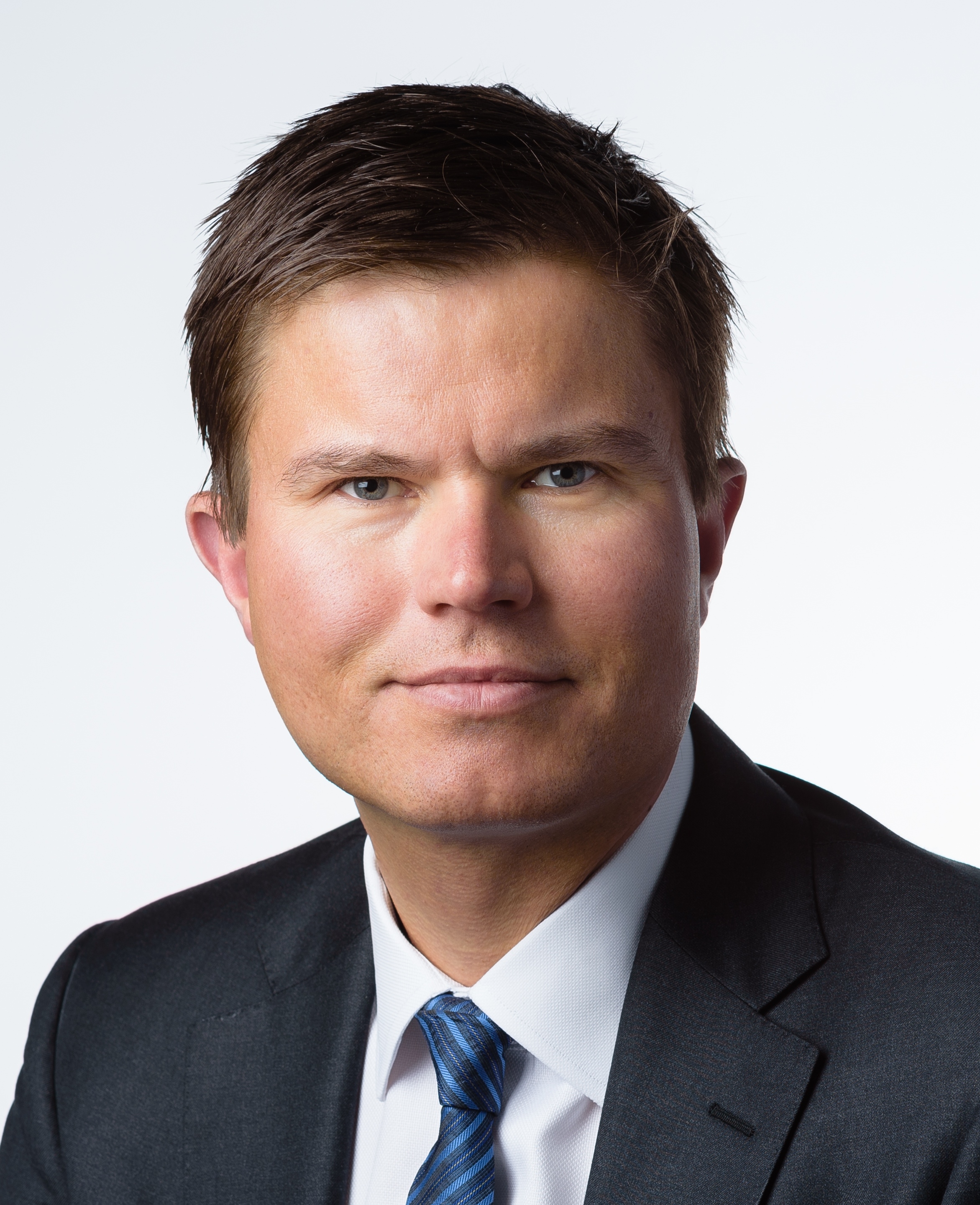 Peter Th colour 2017.jpg